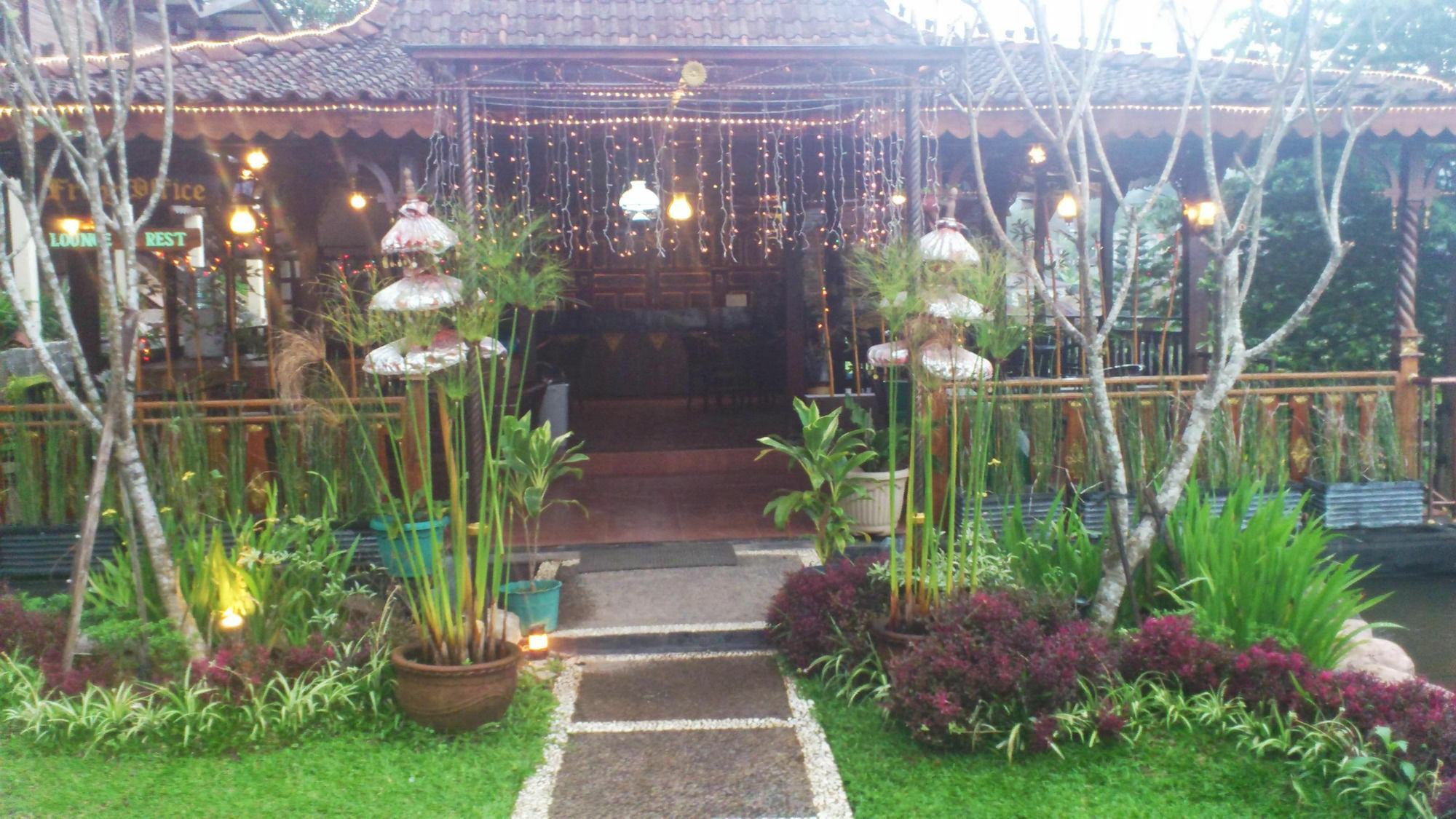 Sitamiang Resort Hotel Bogor Buitenkant foto